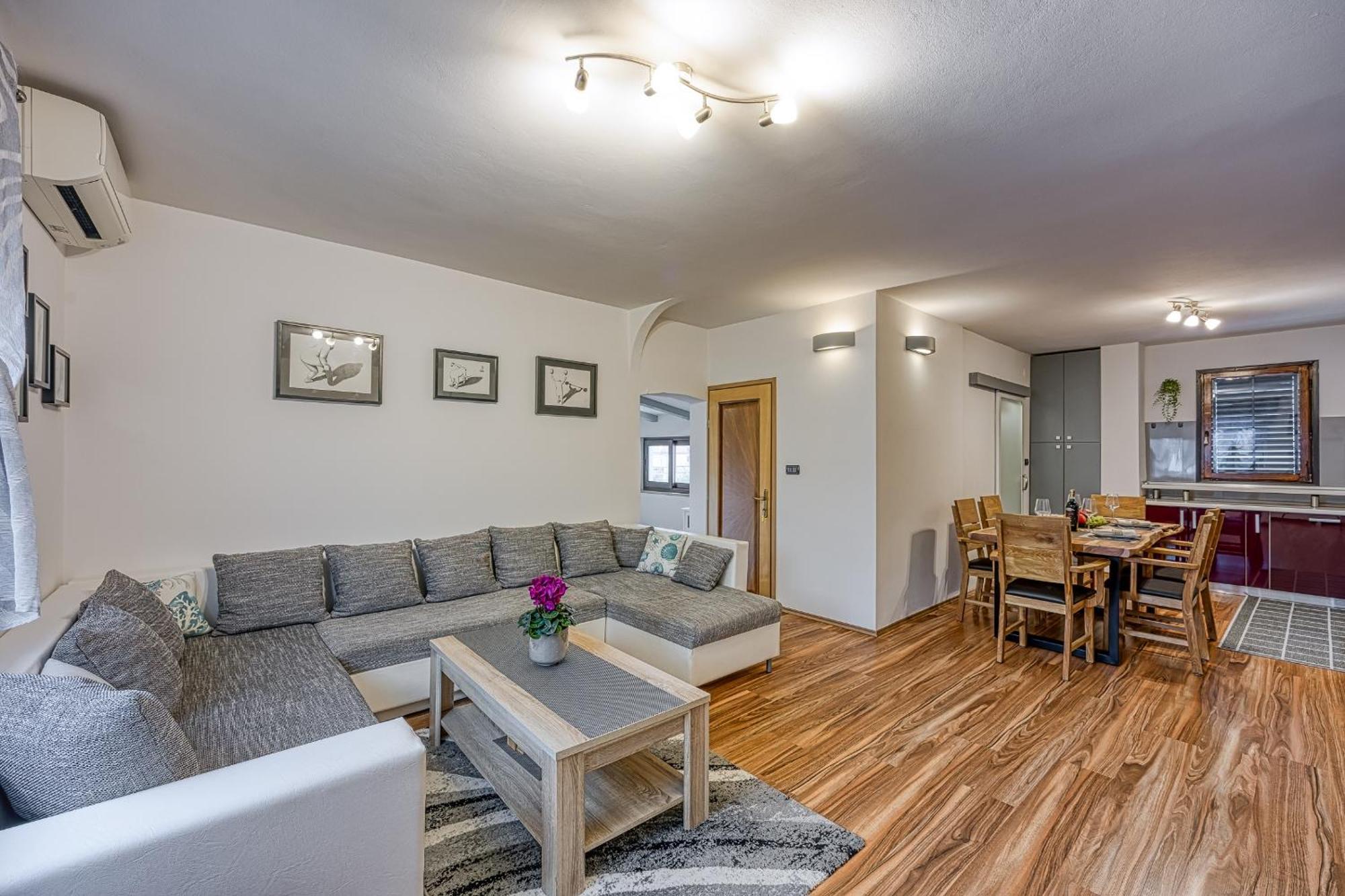 Apartments Suki 罗维尼 外观 照片